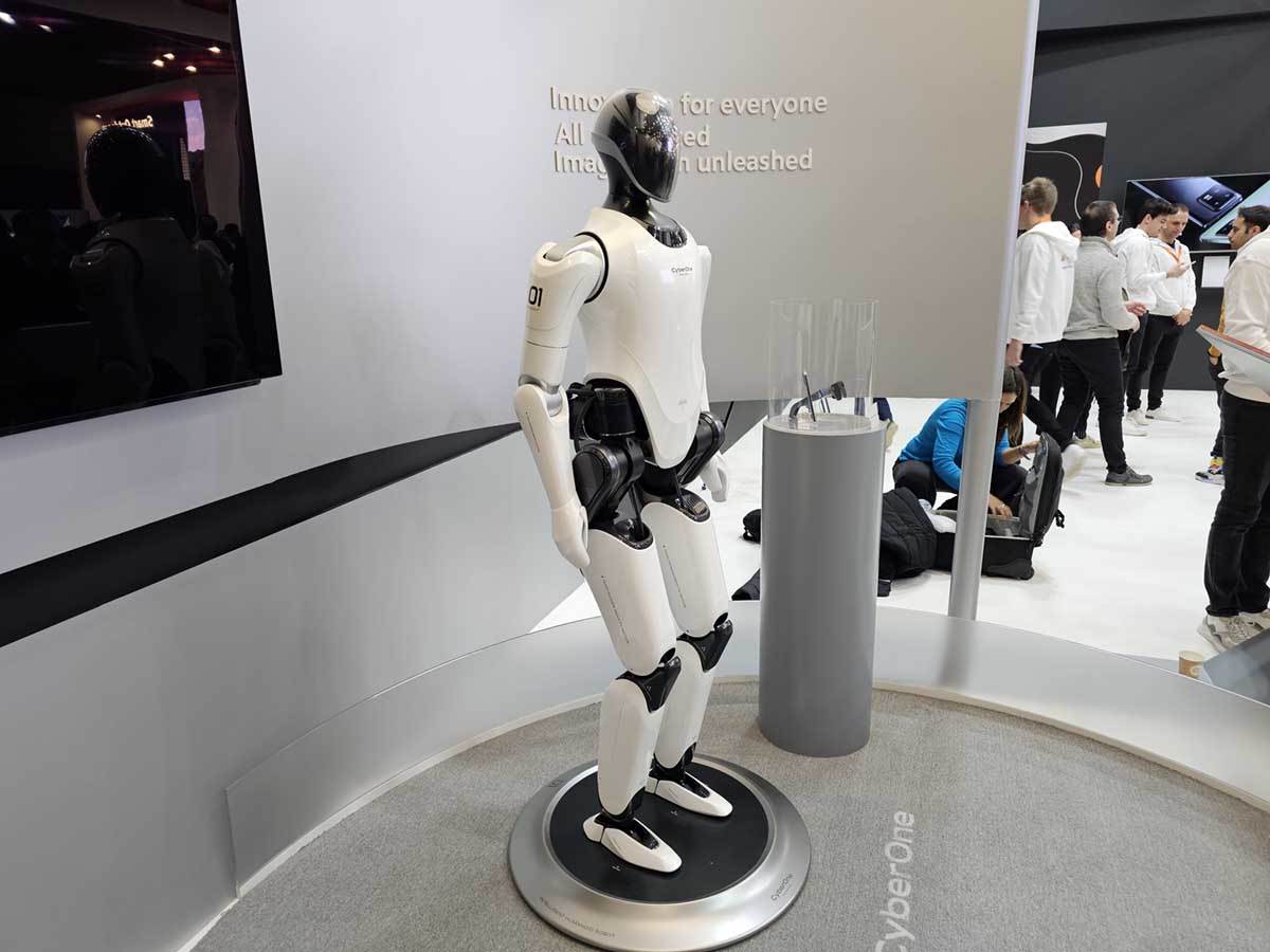 Xiaomi CyberOne 1.jpg