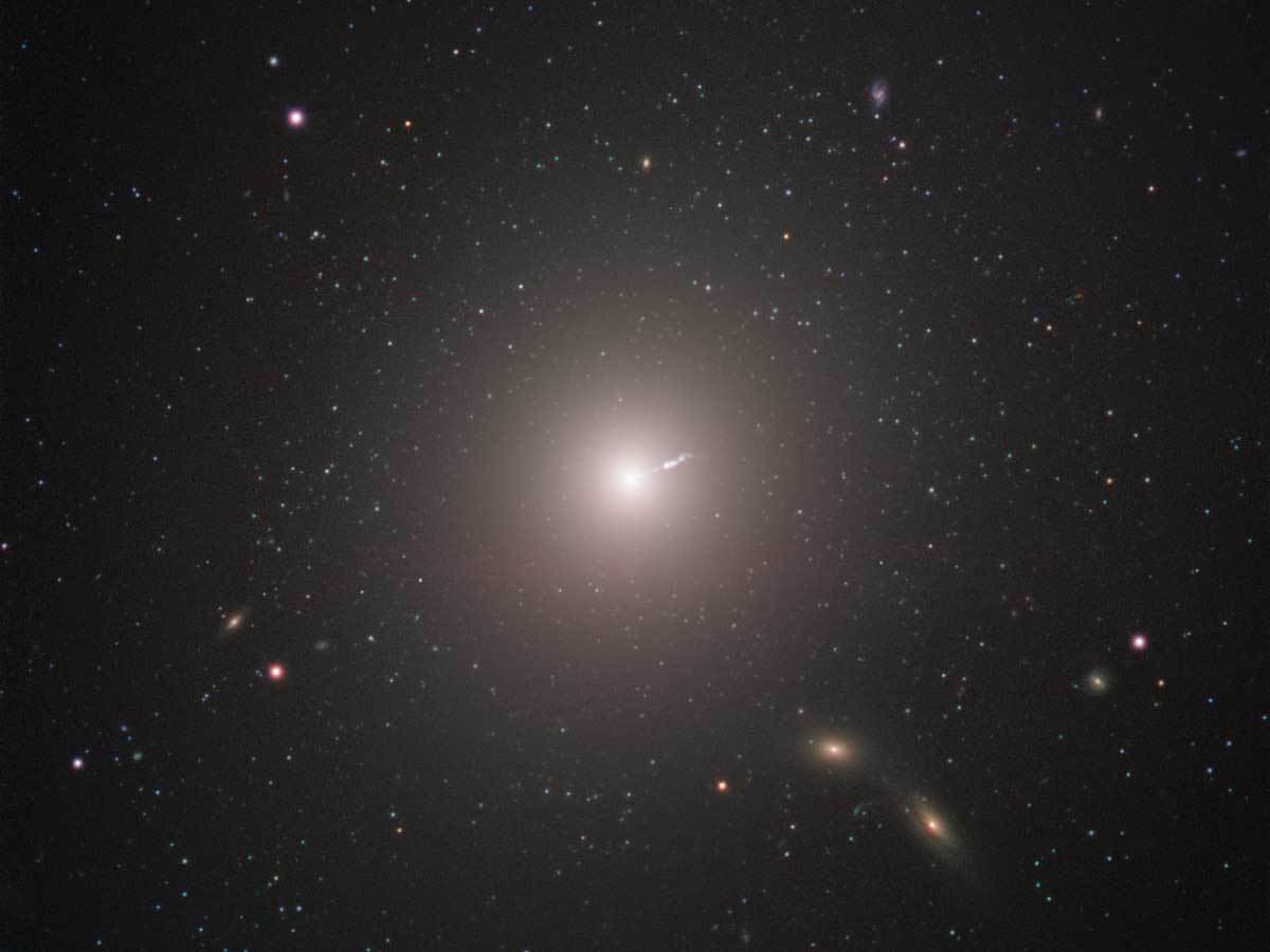 M87 crna rupa nove slike 3.jpg