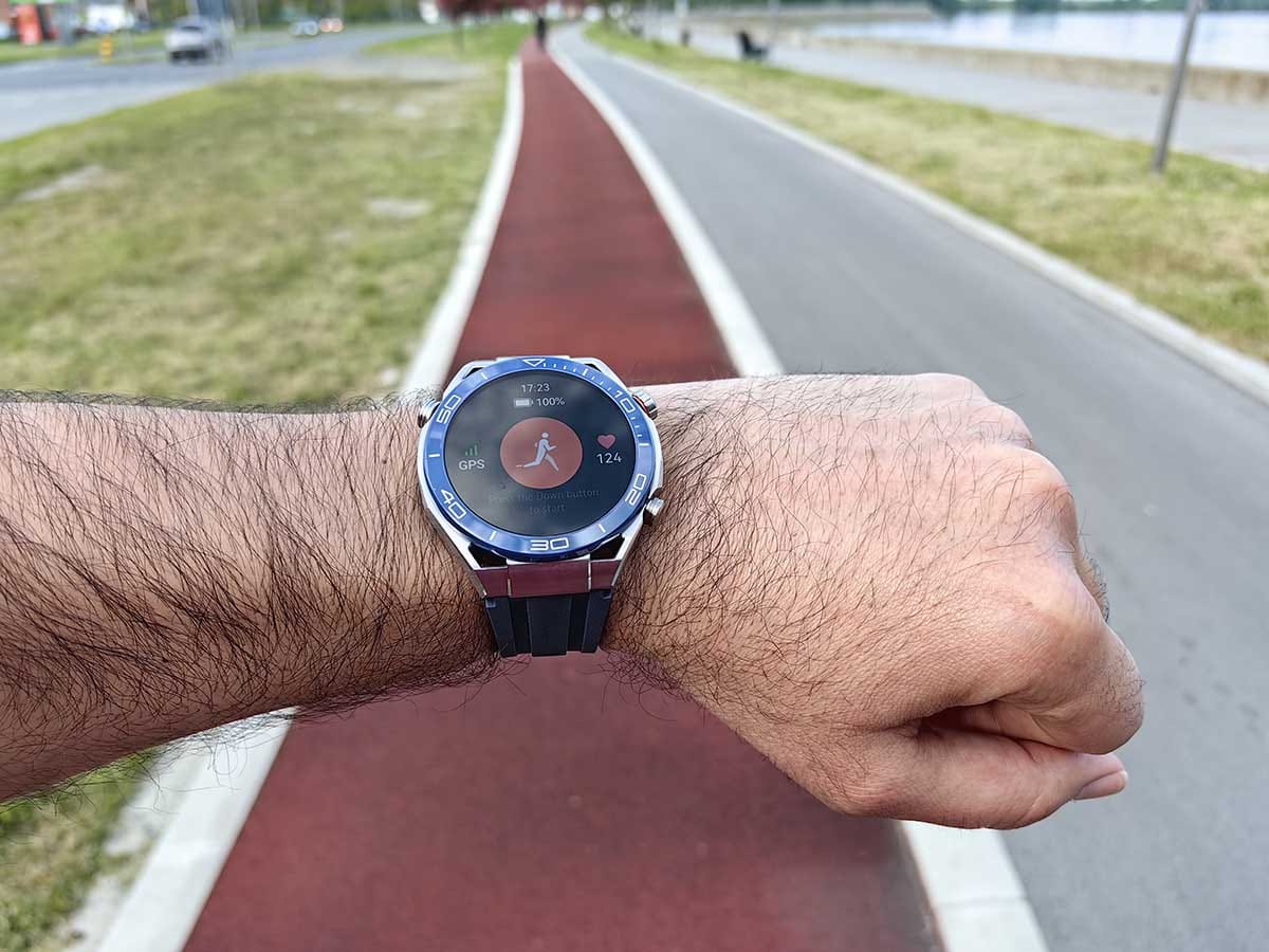 Huawei Watch Ultimate 9.jpg