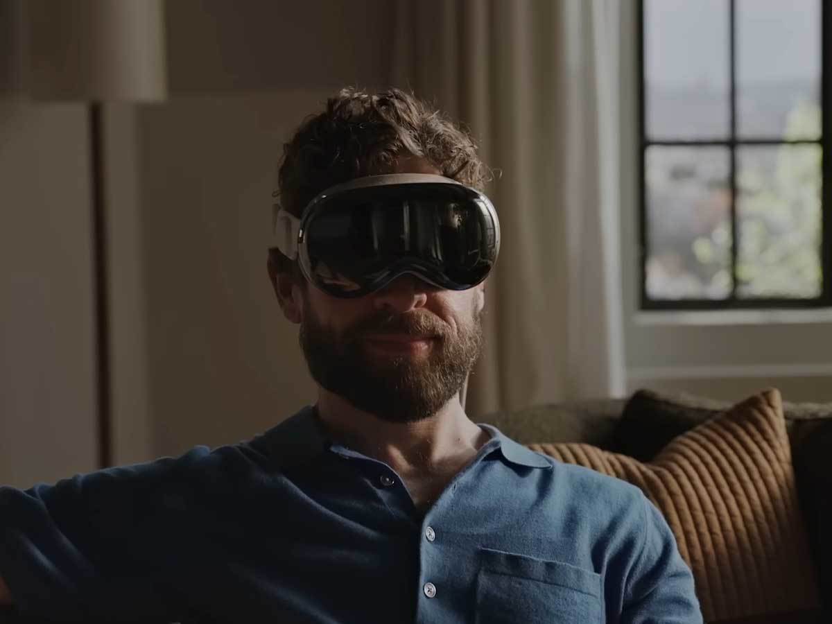 Introducing Apple Vision Pro 1-46 screenshot.jpg