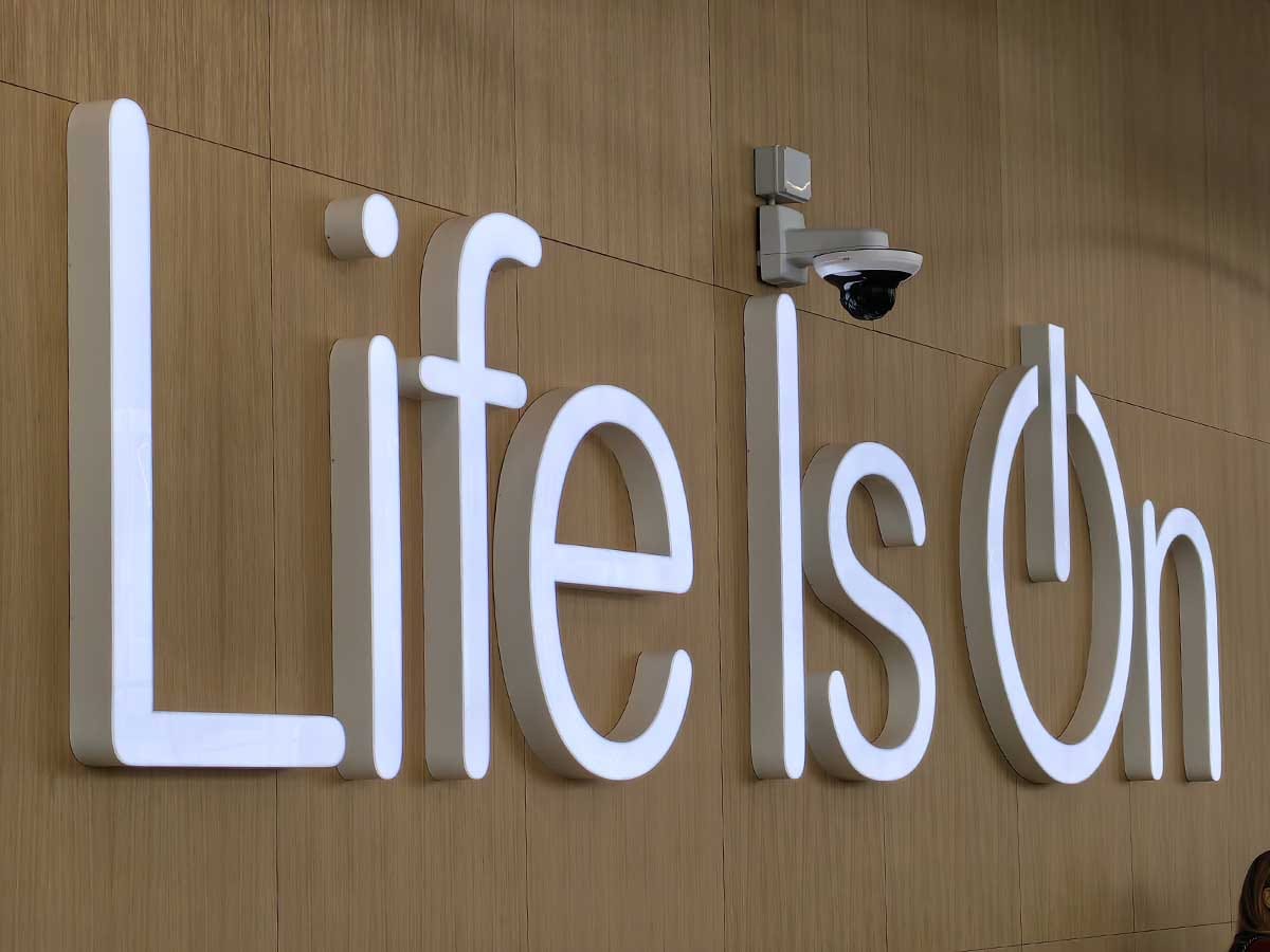 Schneider InGrid 8.jpg