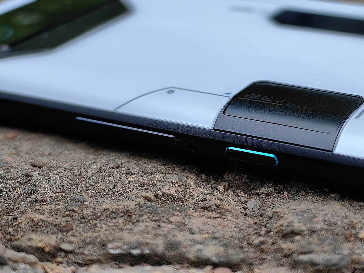 ROG Phone 7 Ultimate dizajn 9.jpg