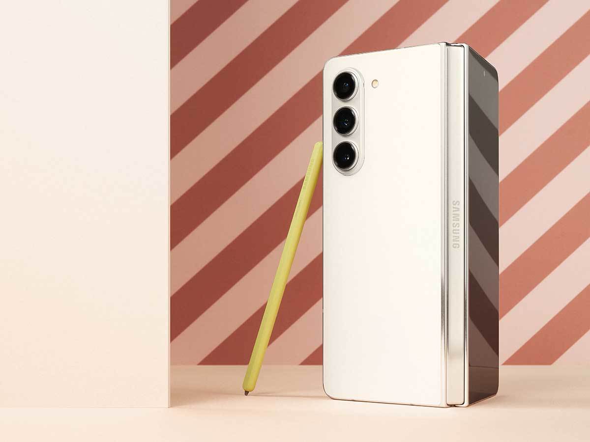 Samsung Galaxy Z Fold5  3.jpg