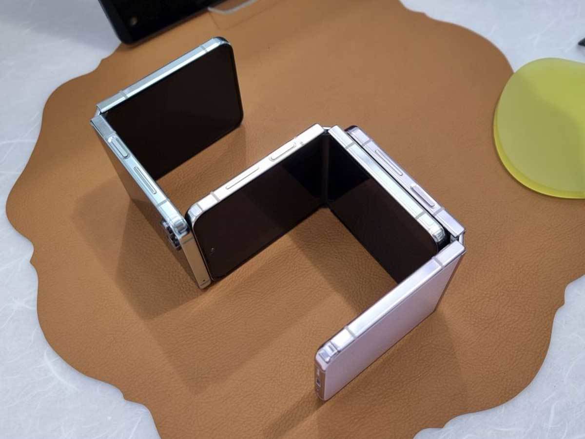 Samsung Galaxy Z Flip5 uživo 26.jpg