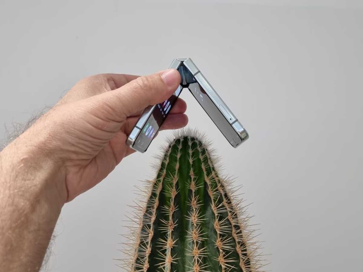 Samsung Galaxy Z Flip5 uživo 24.jpg