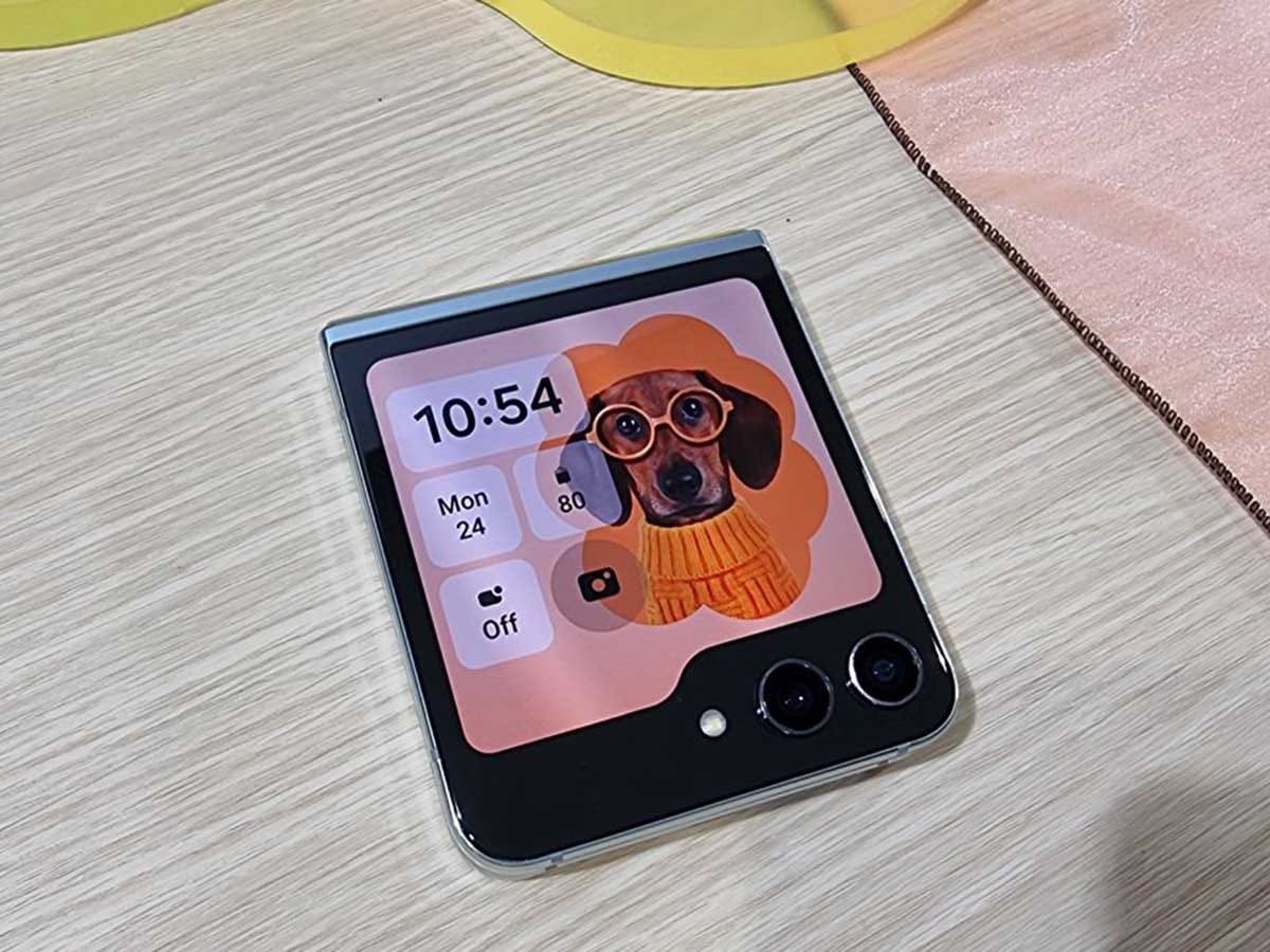 Samsung Galaxy Z Flip5 uživo 10.jpg