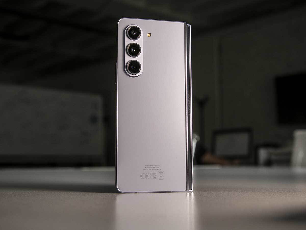 Samsung Galaxy Z Fold 5 dizajn 2.jpg