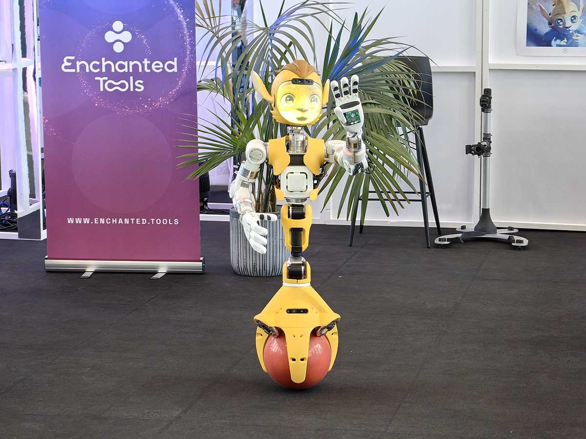 Mirokai robot IFA 11.jpg