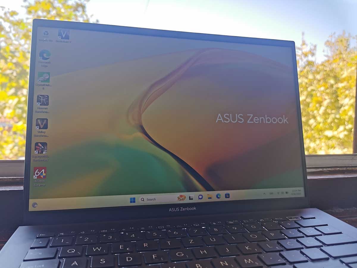 ASUS Zenbook 14 UM3402 _ Foto Mondo (12).jpg