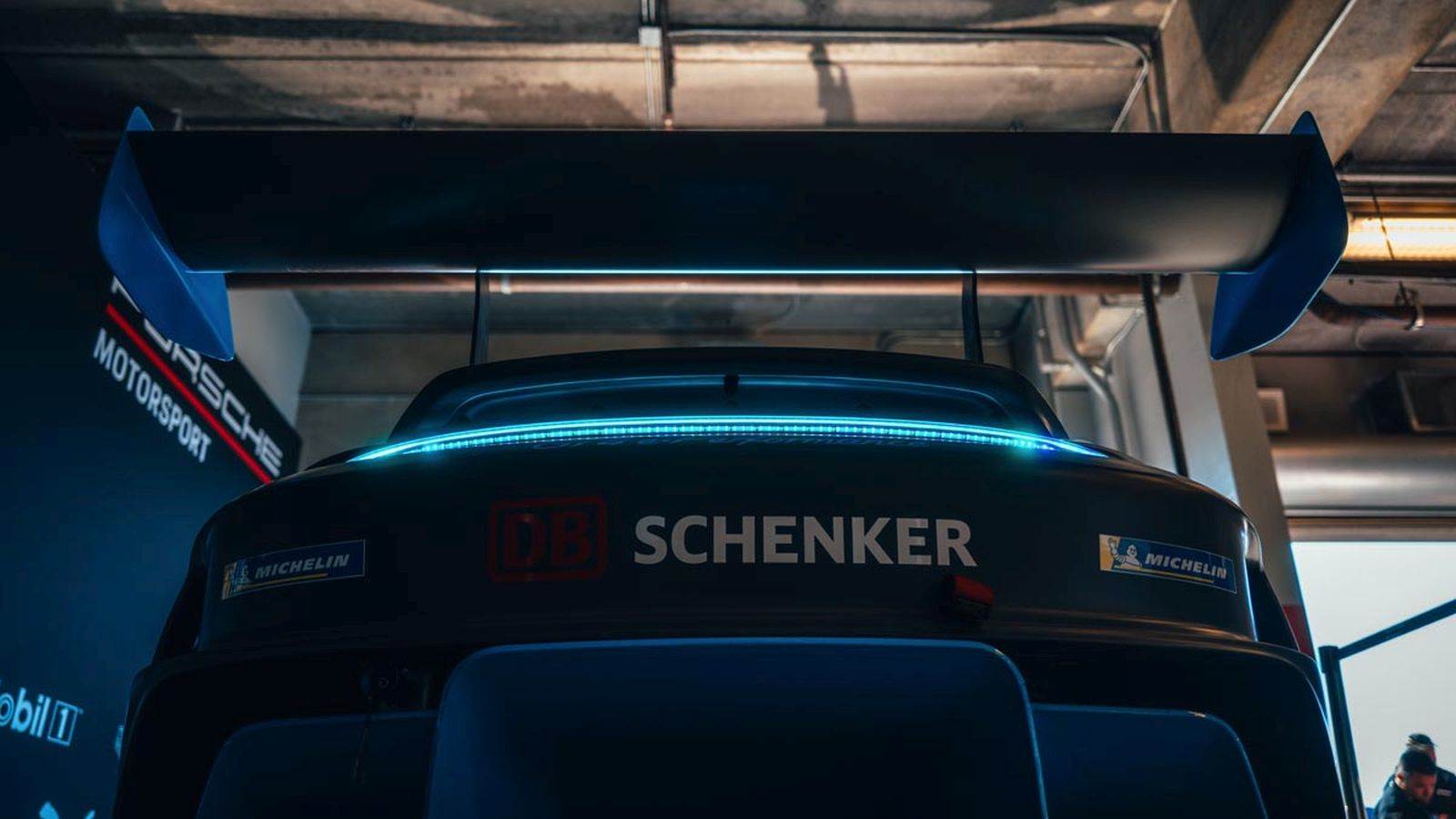 Porsche GT4 e-Performance, Porše, Električni automobil