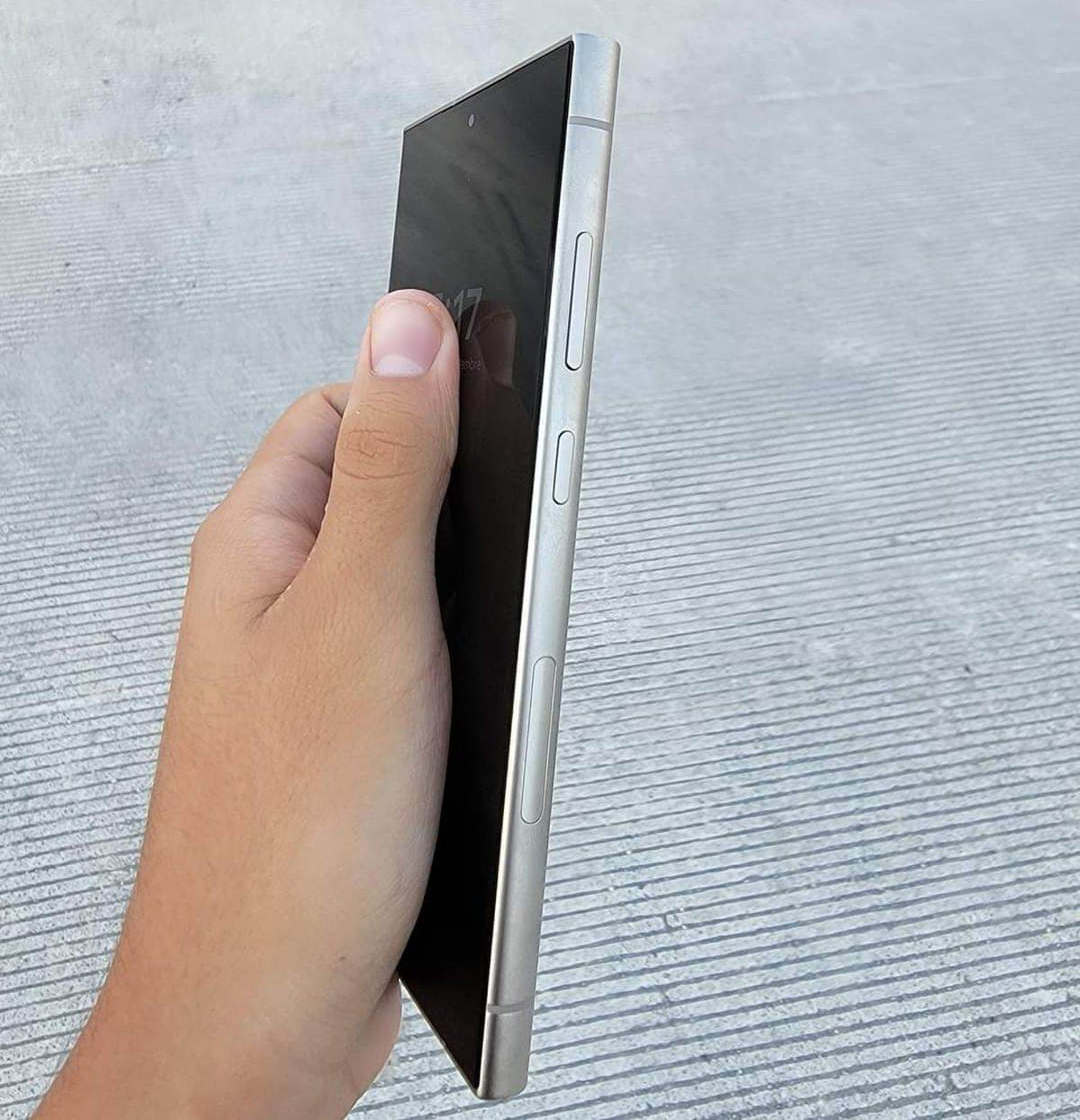 Samsung Galaxy S24 Ultra _ Foto Twitter @DavidMa05368498