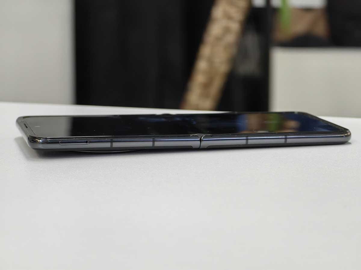 TECNO Phantom V Flip 5G 15.jpg