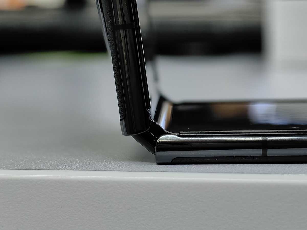 TECNO Phantom V Flip 5G 14.jpg