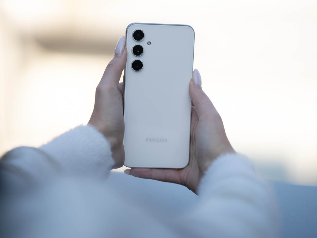 Samsung Galaxy S23 FE _ Foto Uroš Arsić (3).jpg