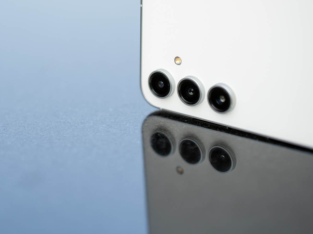 Samsung Galaxy S23 FE _ Foto Uroš Arsić (7).jpg