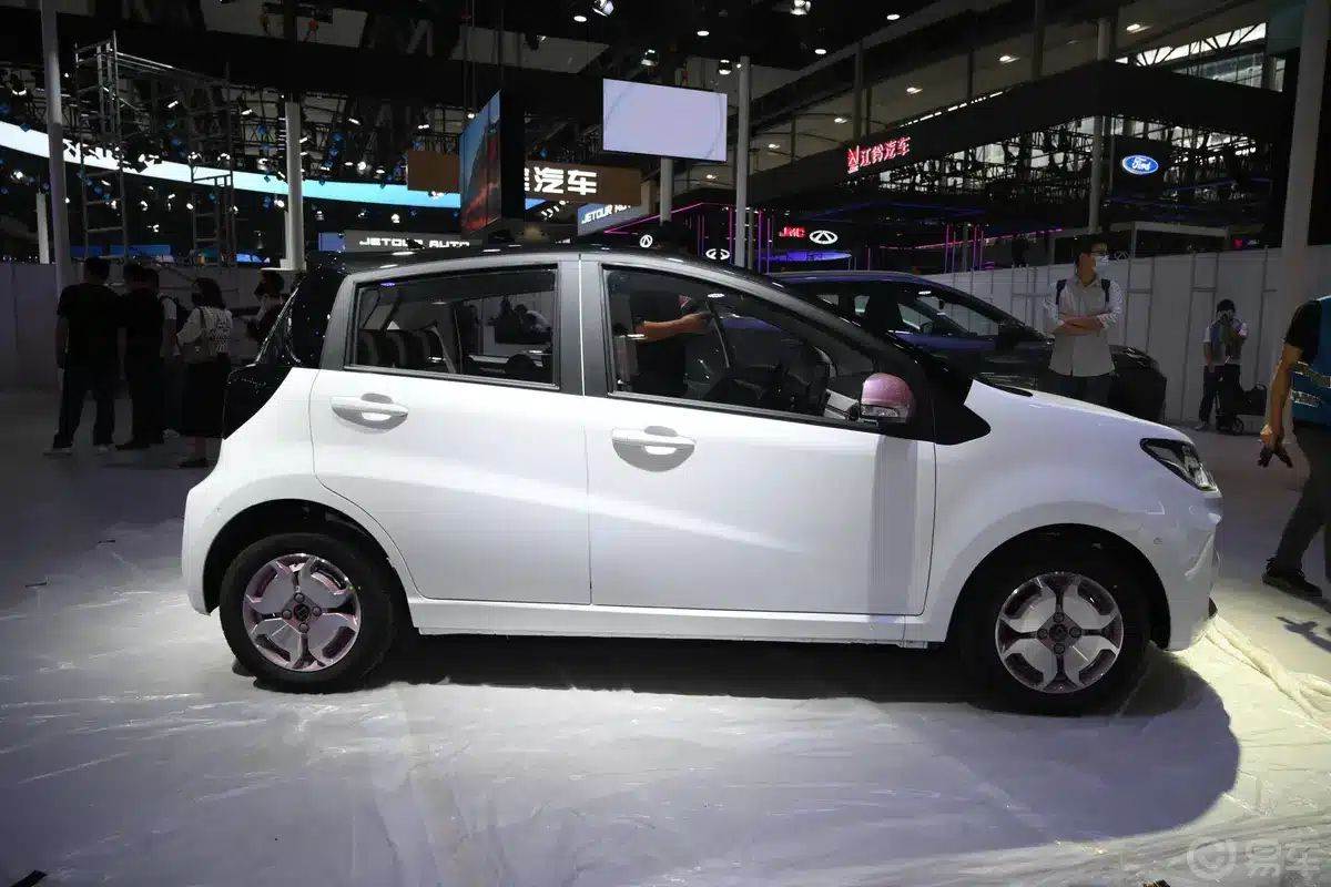 JAC Yiwei _ električni automobil _ natrijum-jonske baterije _ Foto JAC (3).jpg