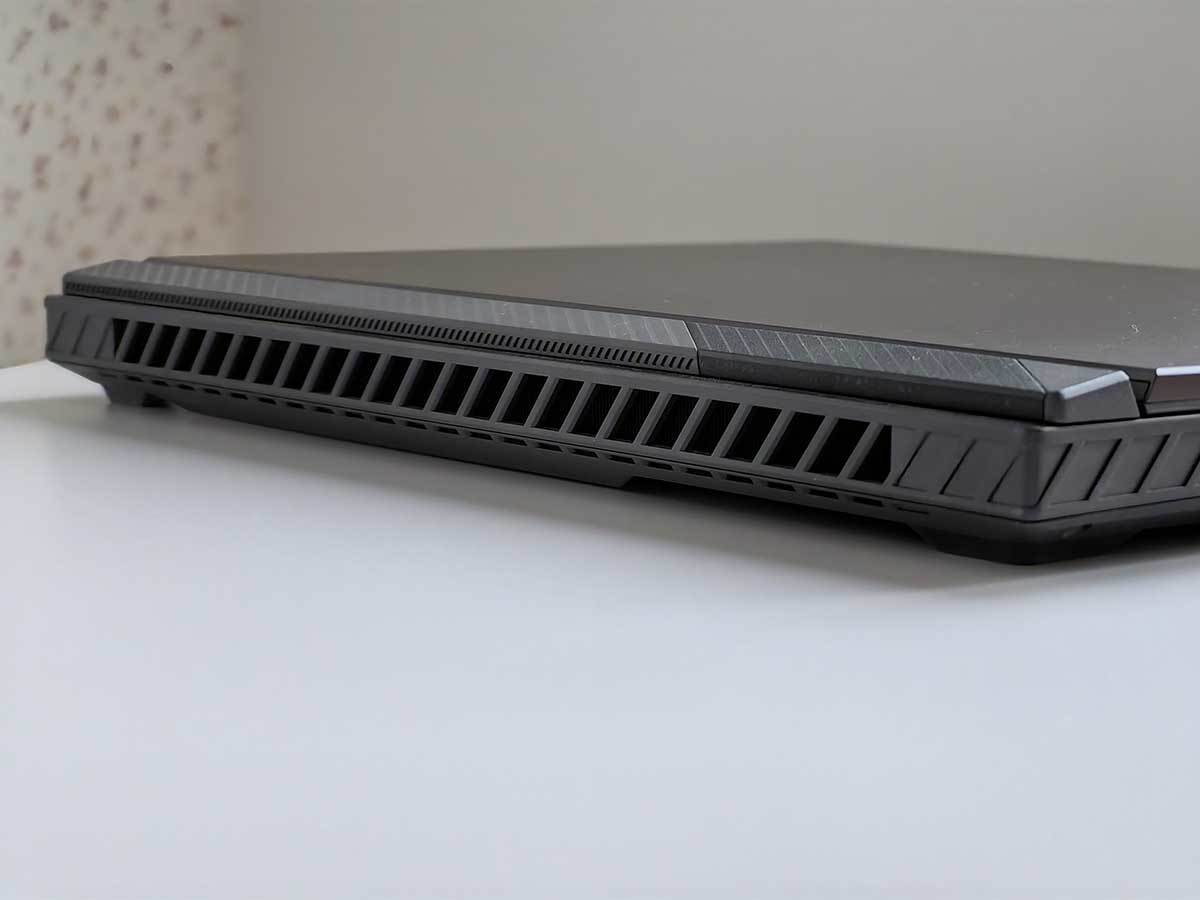 ASUS ROG STRIX G16 dizajn 2.jpg