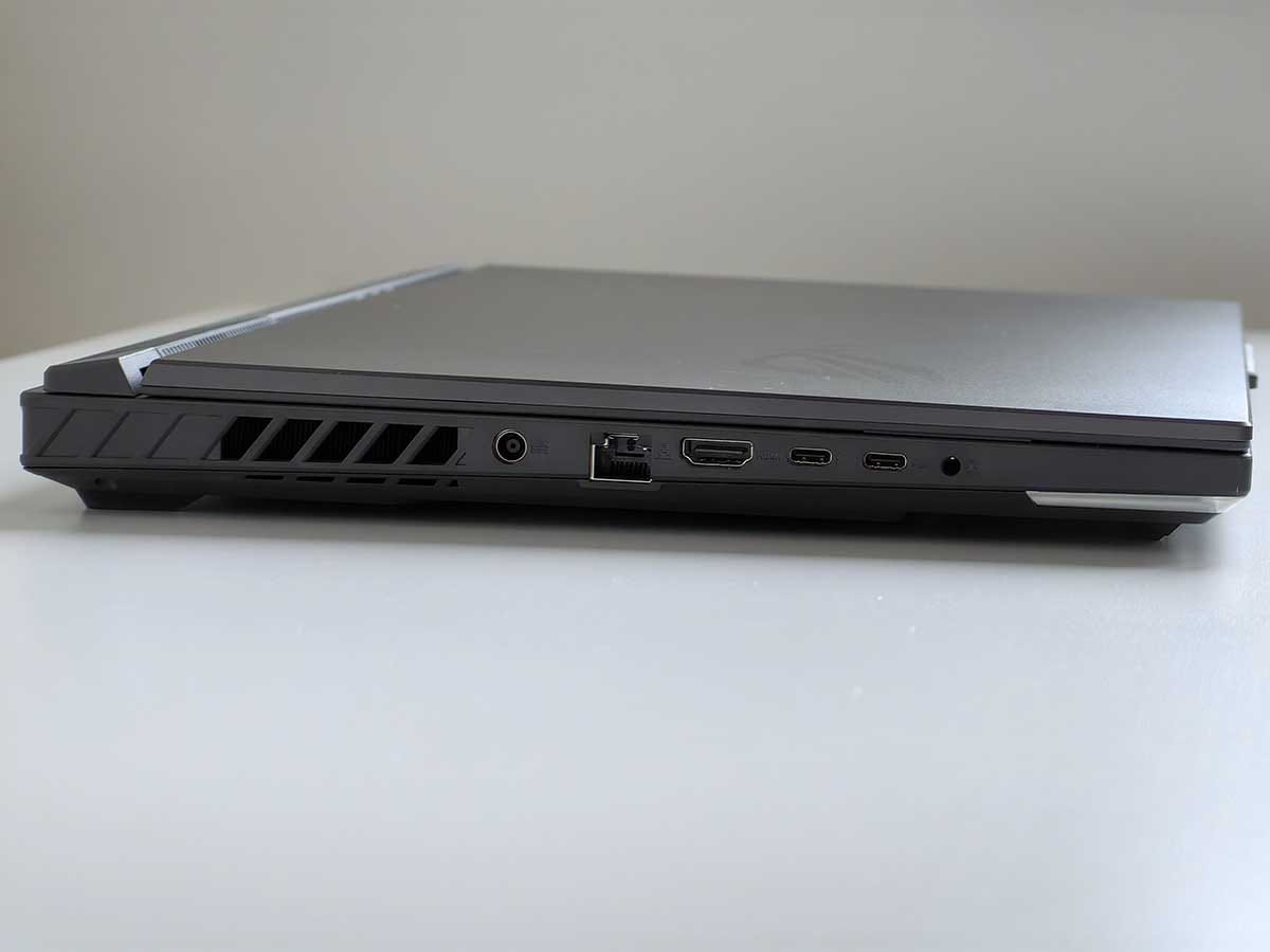 ASUS ROG STRIX G16 dizajn 5.jpg