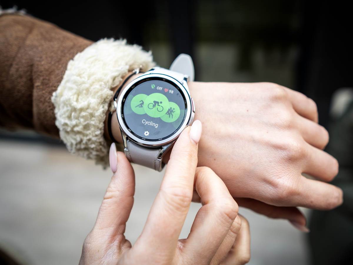 Samsung Galaxy Watch6 Classic _ pametni sat _ Foto Stefan Stojanović (4).jpg