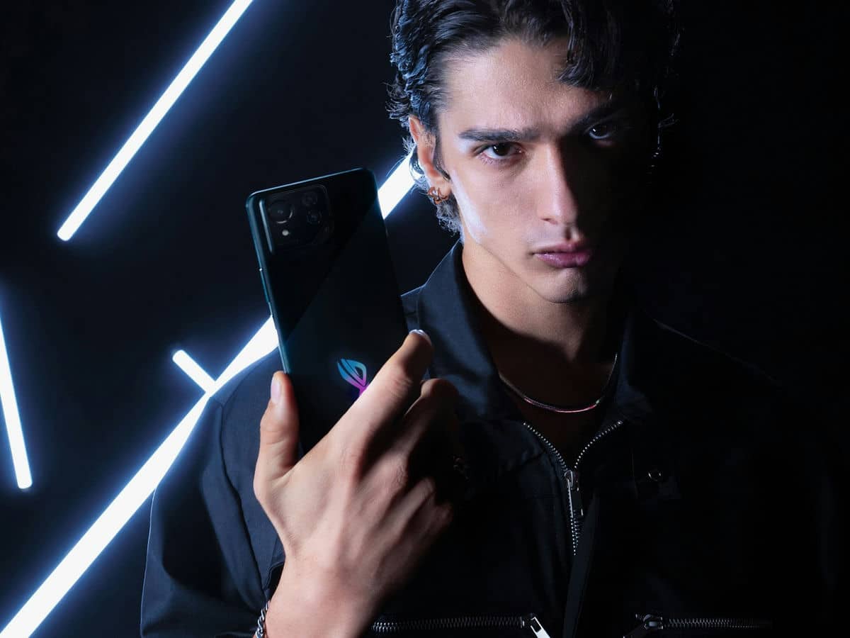 ASUS ROG Phone 8 serija 14.jpg