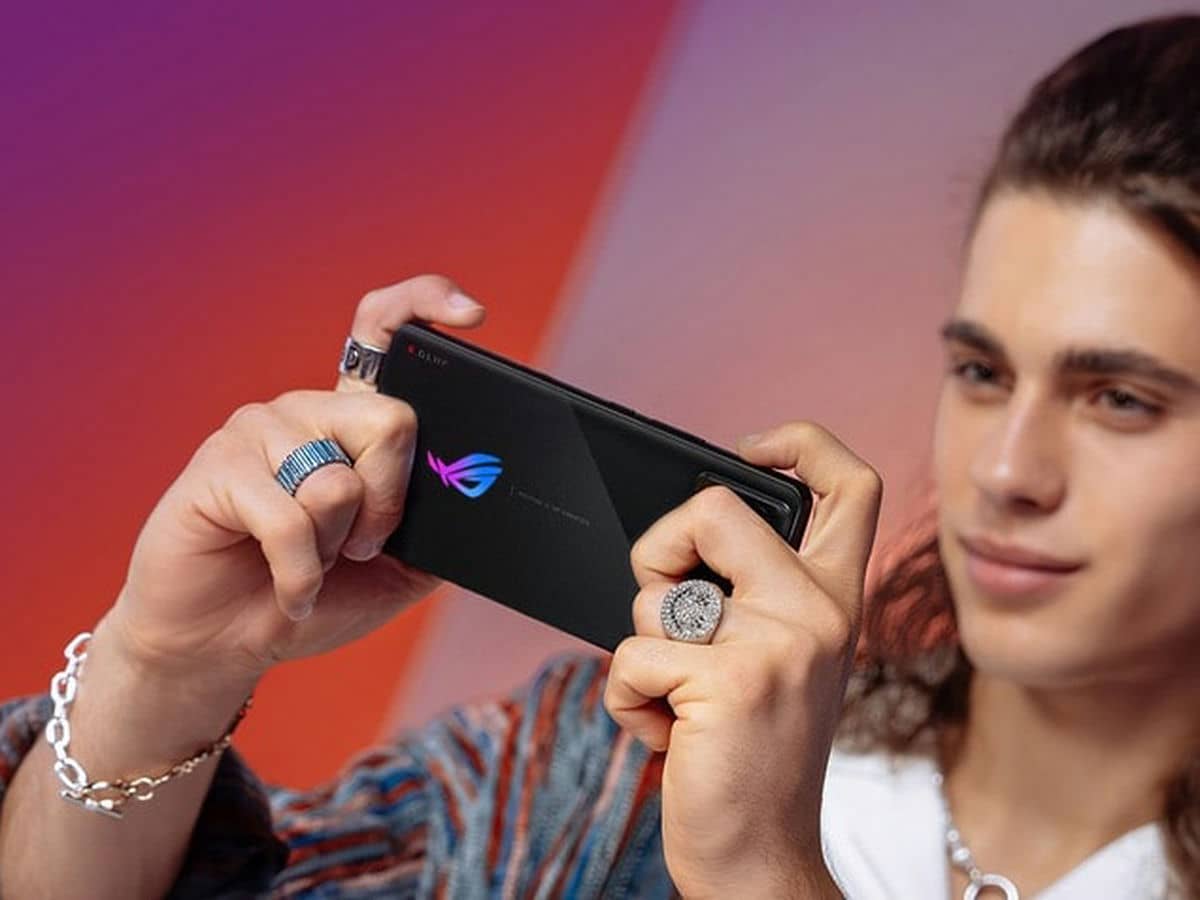 ASUS ROG Phone 8 serija 11.jpg