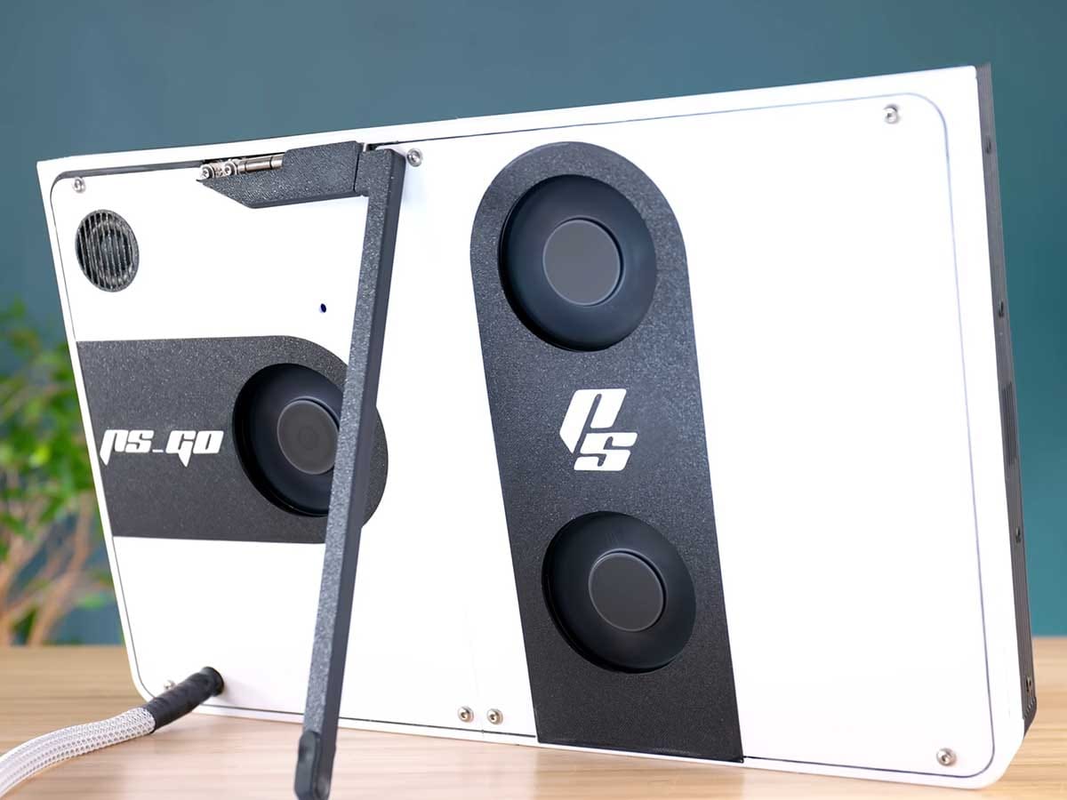 Building the WORLDS FIRST PlayStation 5_ Tablet Edition 16-10 screenshot.jpg