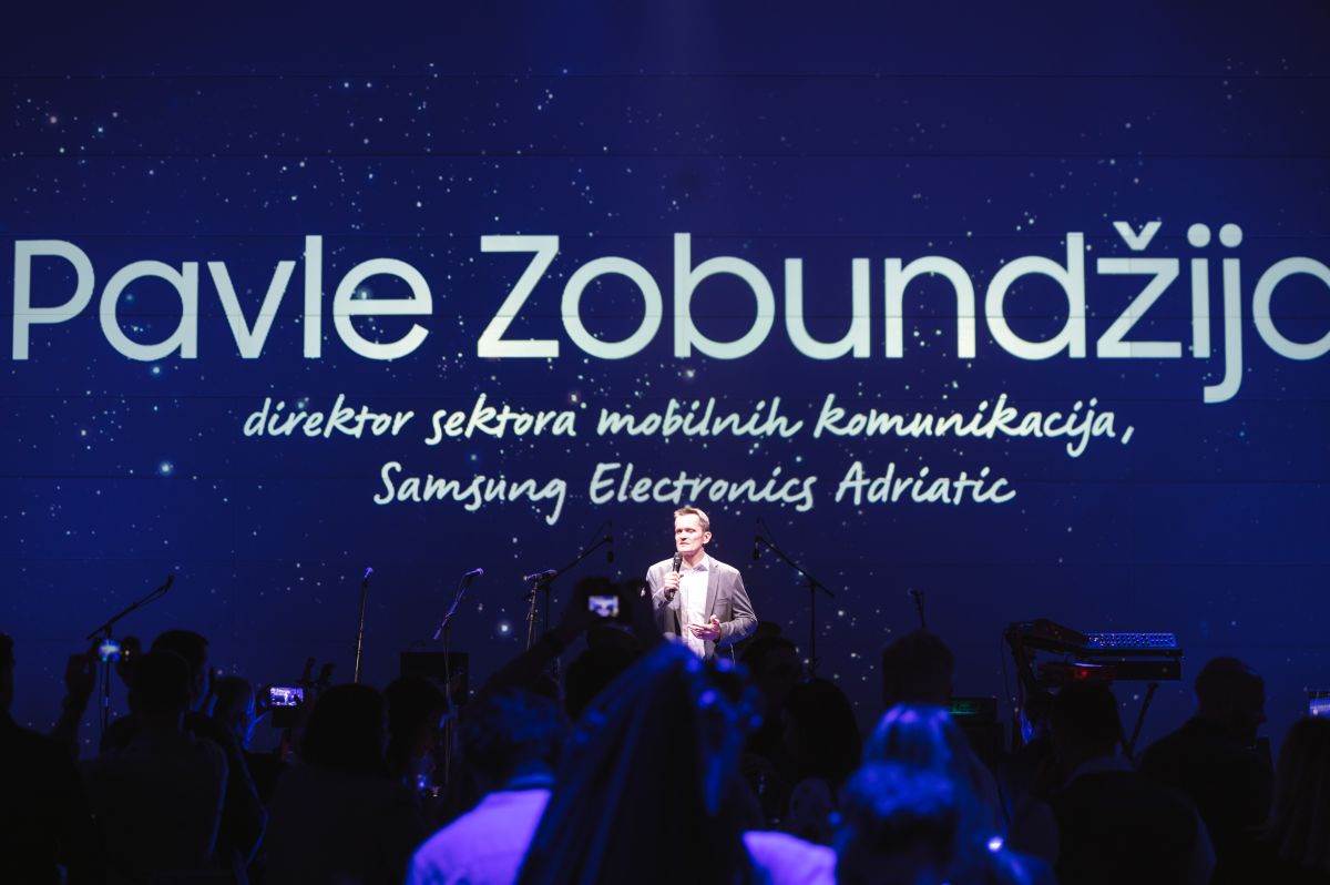 Samsung Galaxy Android 15