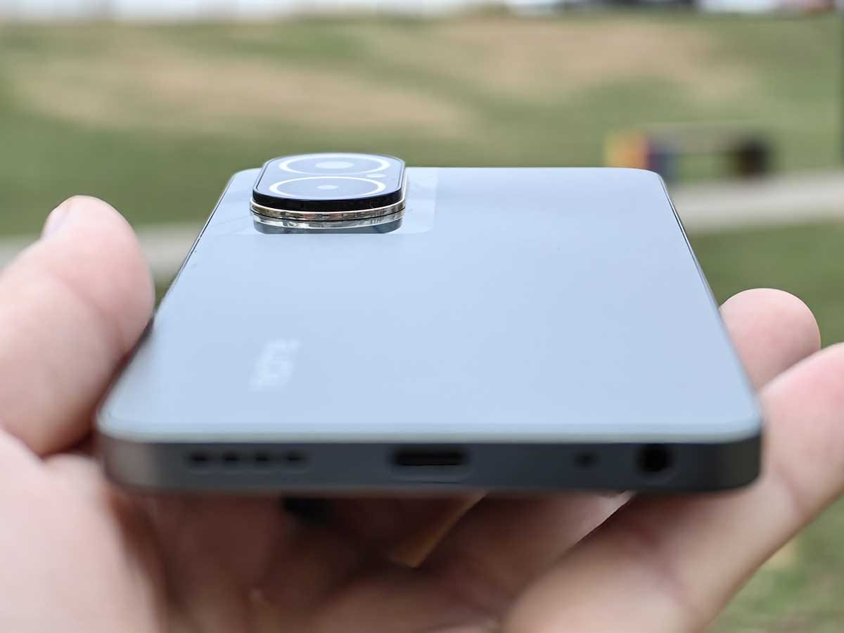 realme C67 22.jpg