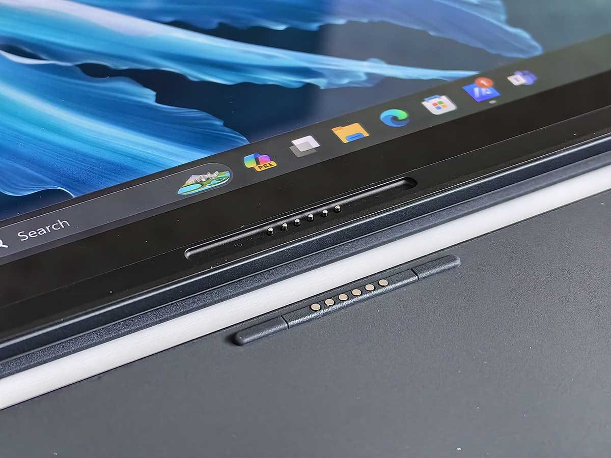 ASUS Zenbook DUO 2024 UX8406 recenzija, test, utisci i cena