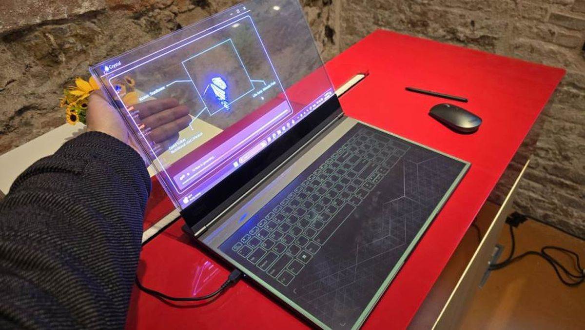 Lenovo ThinkBook Transparent Display Laptop Concept _ Foto SmartLife Krunoslav Ćosić (5).jpg
