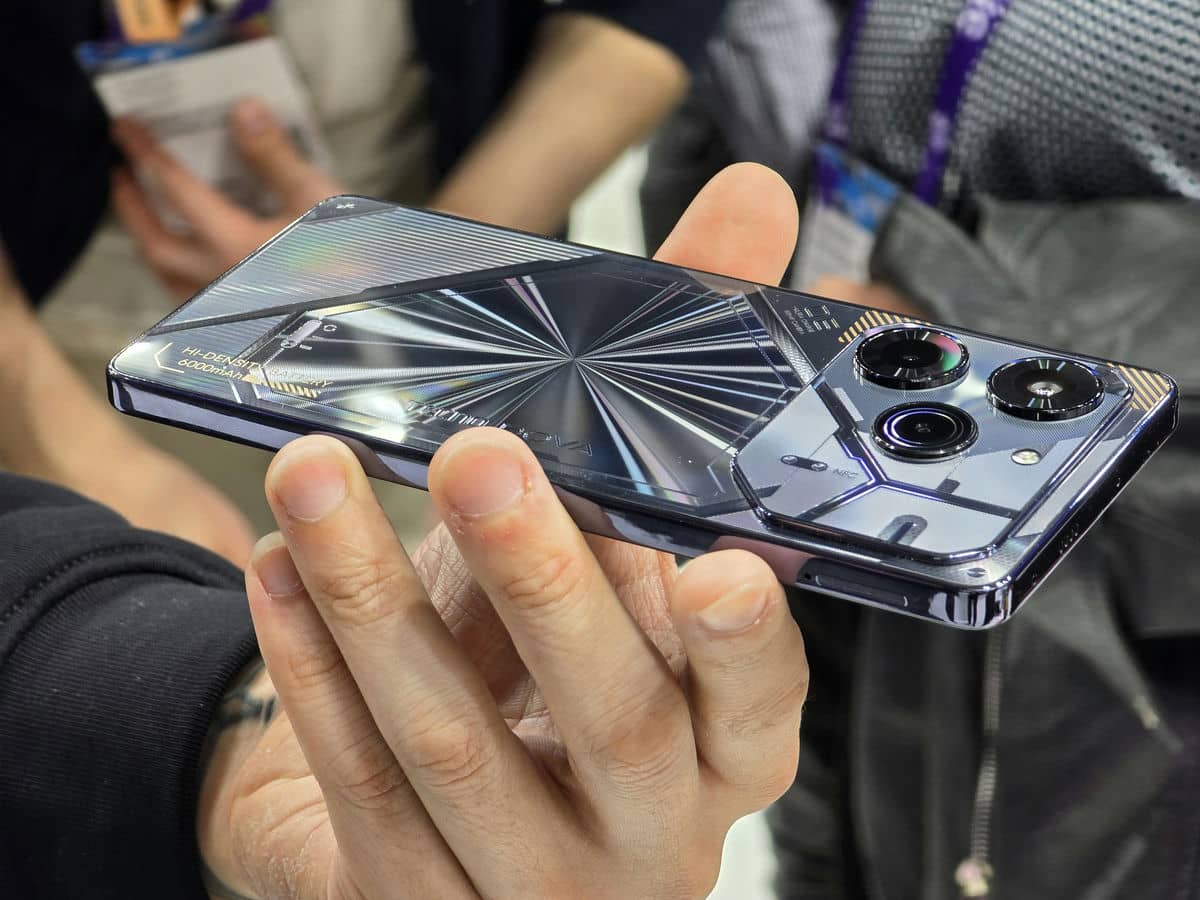 TECNO POVA 6 Pro 16.jpg