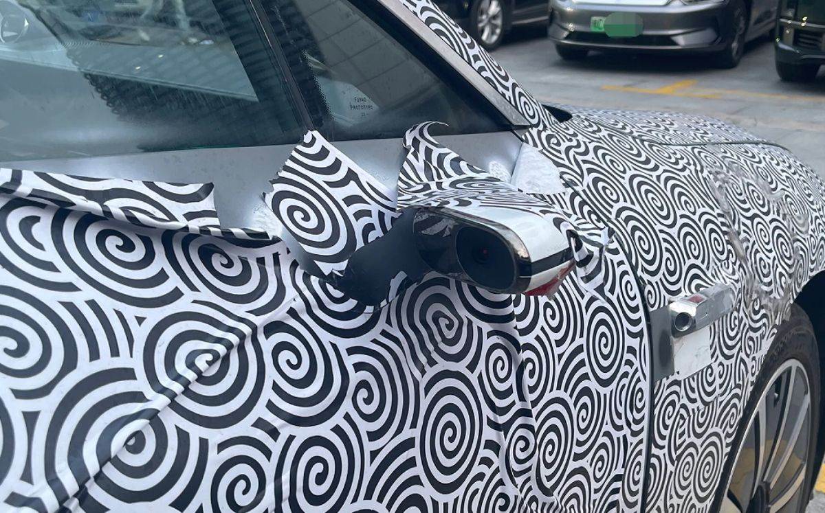 Xiangjie X4 – Novi BAIC-Huawei elektični automobil maskiran zbog test vožnje (2).jpg