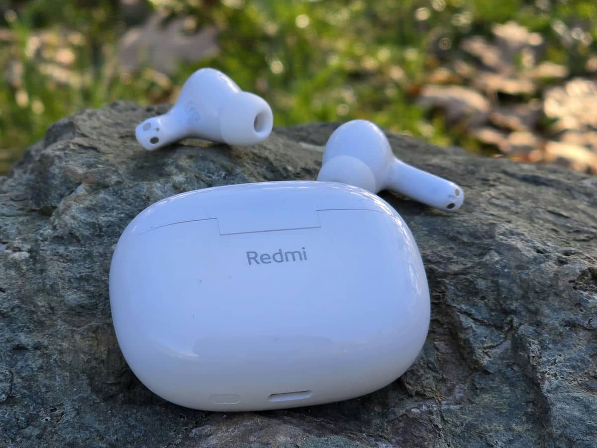 Redmi Buds 5 Pro dizajn 2.jpg