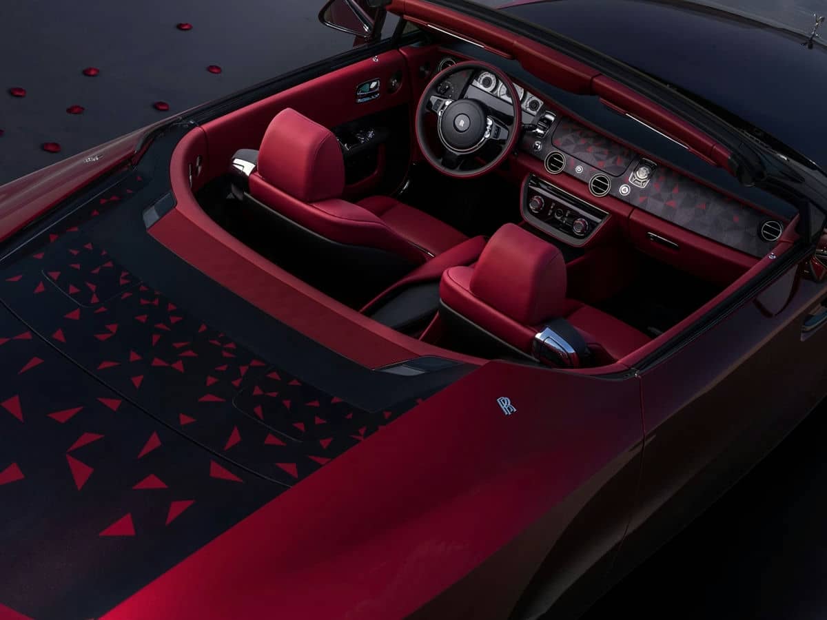 Rolls-Royce La Rose Noire Droptail 4.jpg