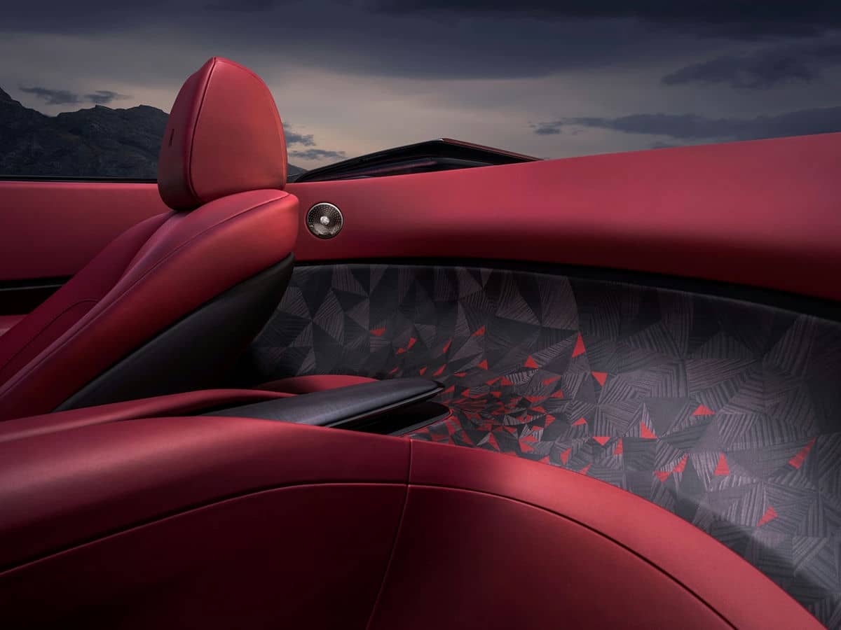 Rolls-Royce La Rose Noire Droptail 7.jpg