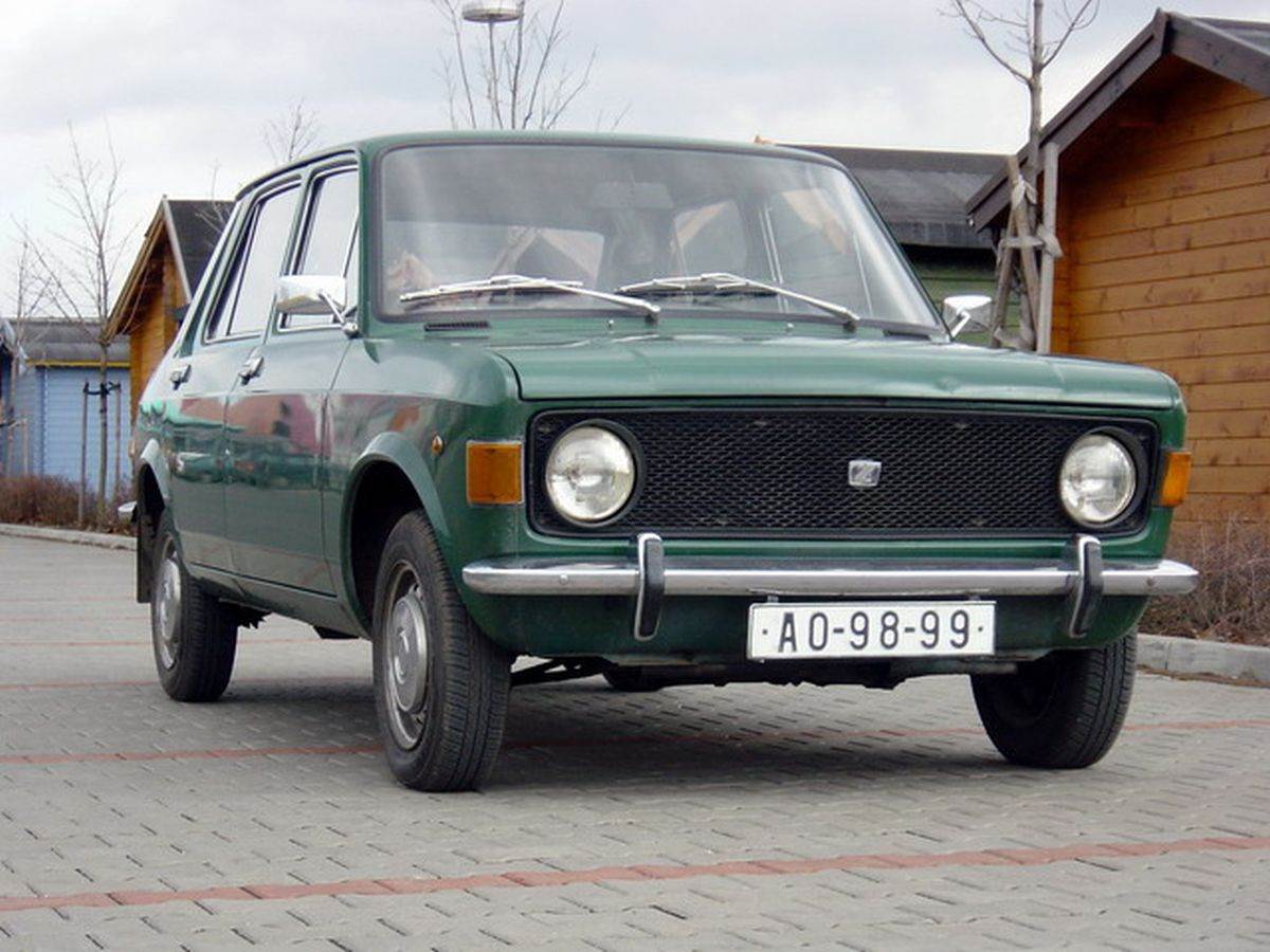 4 Zastava 101 _ Stojadin _ Foto Wikimedia Public domain.jpg