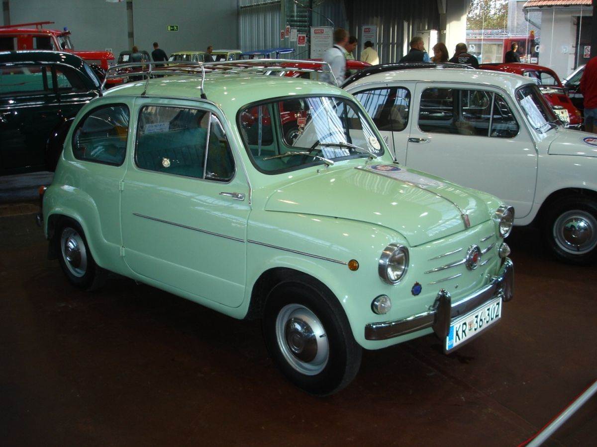 2 Zastava 750 _ Fića _ Foto Wikimedia Public domain.jpg