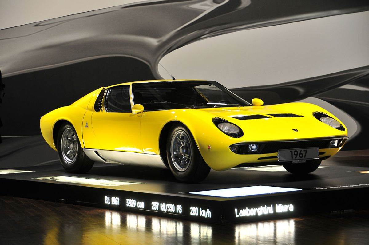 Lamborghini Miura _ Foto Wikimedia Ralf Roletschek.jpg