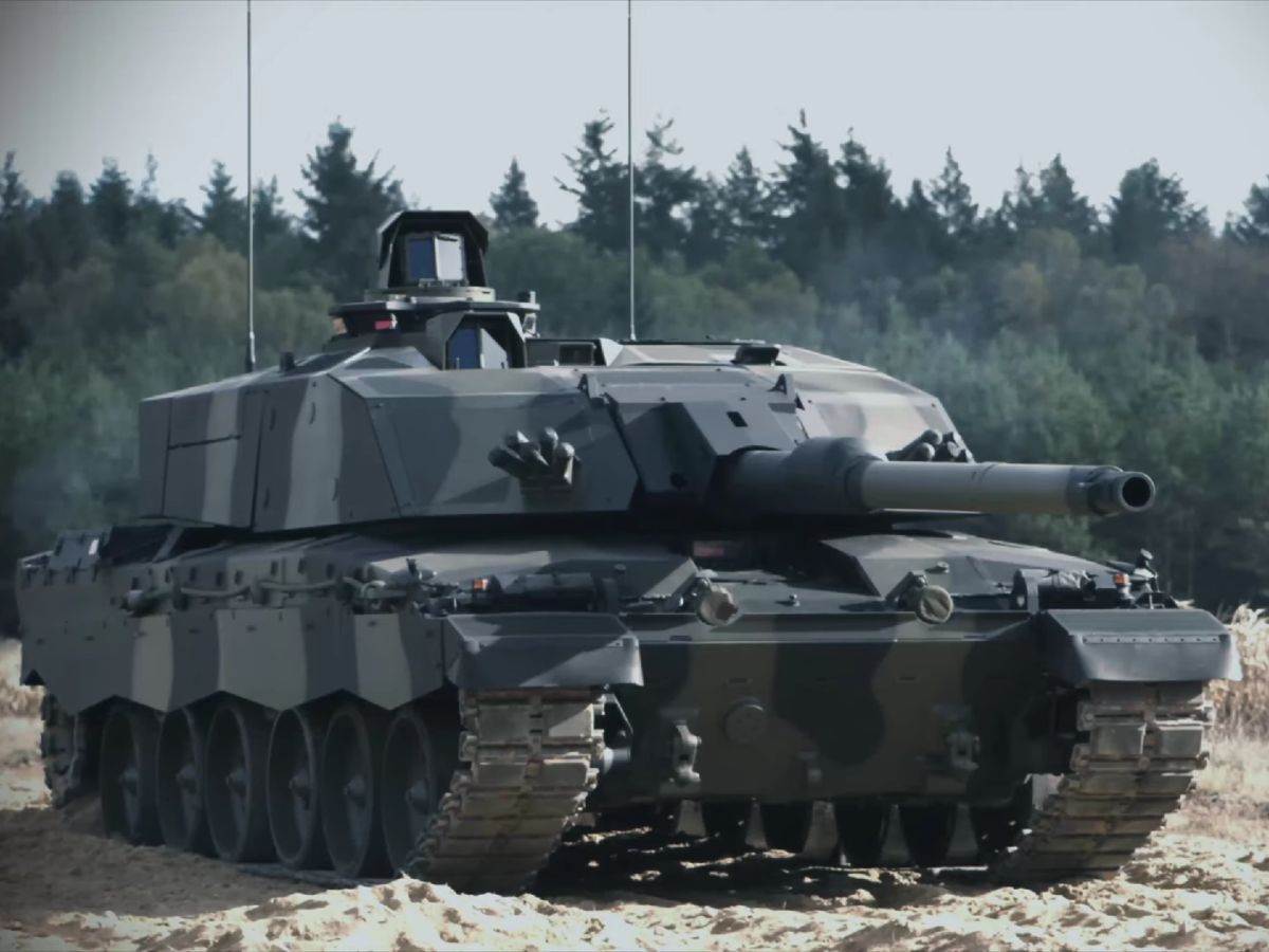 Tenk Challenger 3 _ Foto YouTube British Army (6).jpg