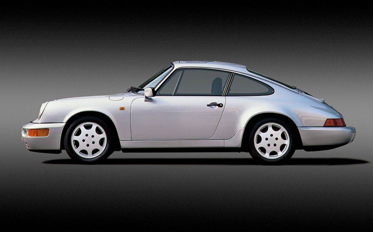 6 Porsche 911 Cabriolet (964) - 1988 _ Foto Porsche.jpg