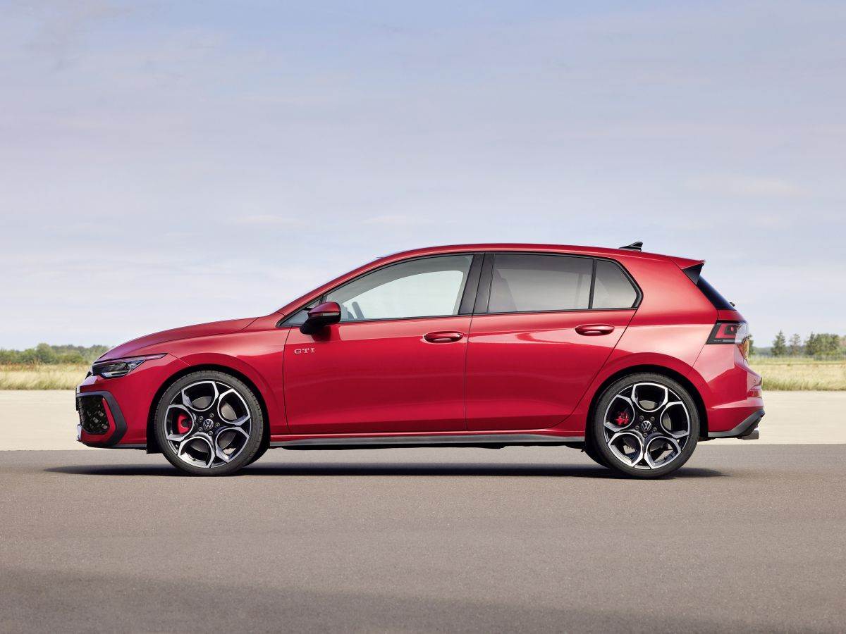 Volkswagen Golf GTI 2024 _ Foto Volkswagen (2).jpg