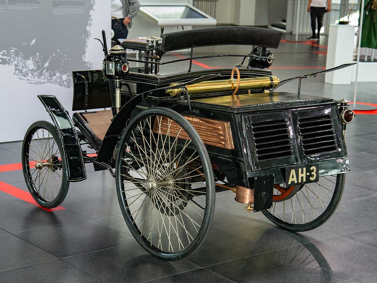 Benz Velo 5.jpg