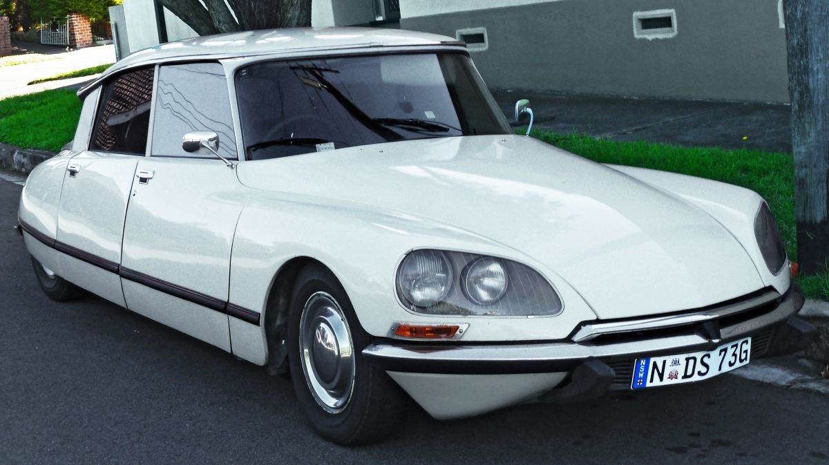 5 Citroen DS Ajkula _ Foto Wikimedia Public domain.jpg