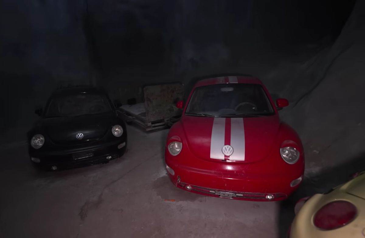 Volkswagen _ stari automobili _ rudnik Švajcarska _ Foto YouTube Exploring the Unbeaten Path (13).jpg