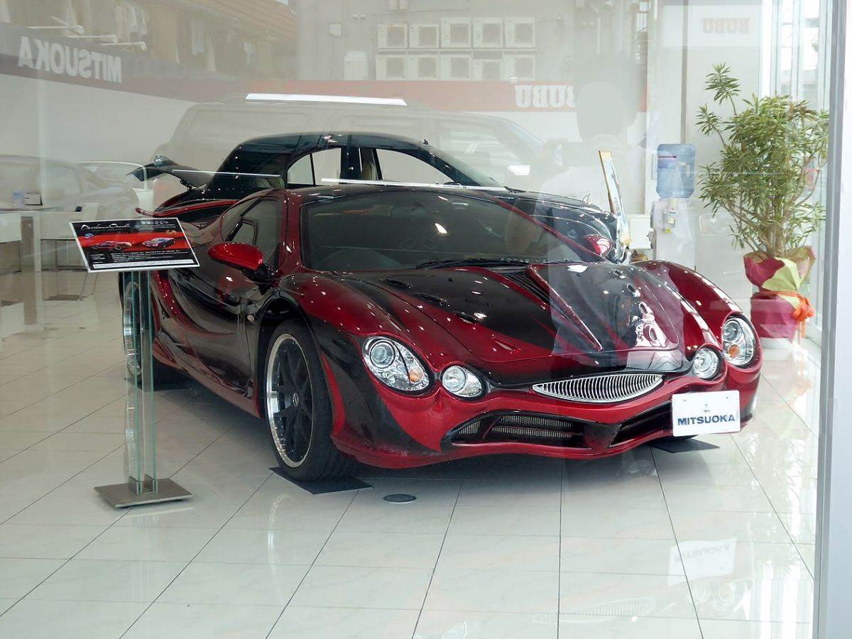 6 Mitsuoka Orochi Devilman _ Foto Wikimedia Tokumeigakarinoaoshima.jpg