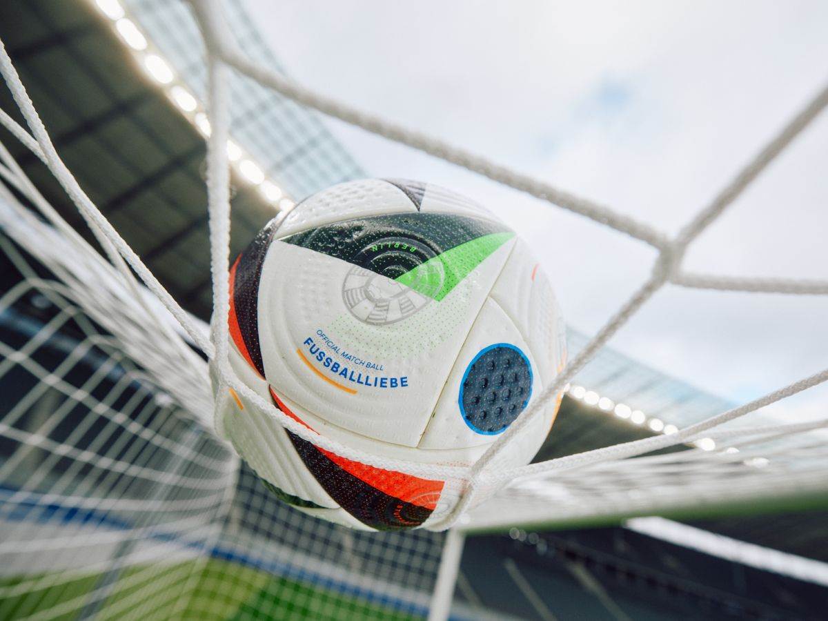 Lopta _ Euro 2024 _ Adidas _ čip _ Foto Adidas (2).jpg