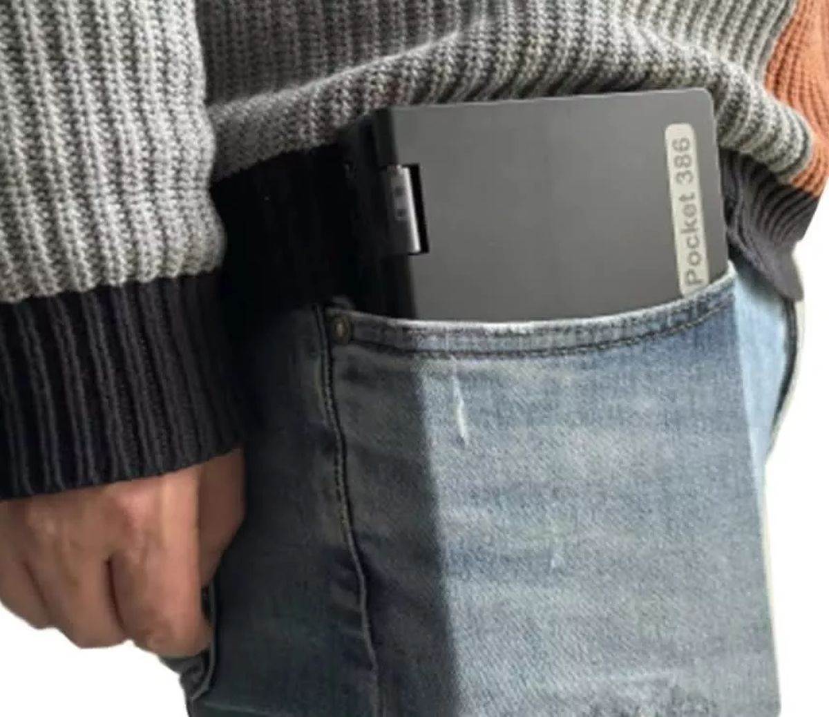 Pocket 386 _ džepni laptop _ Foto x.com @tomshardware (2).jpg