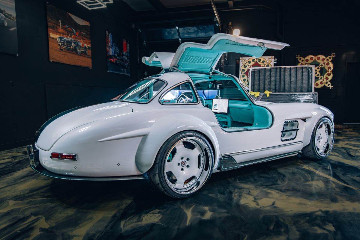 Mercedes 300SL TESLA _ S-Klub LA _ Foto S-Klub LA (10).jpg