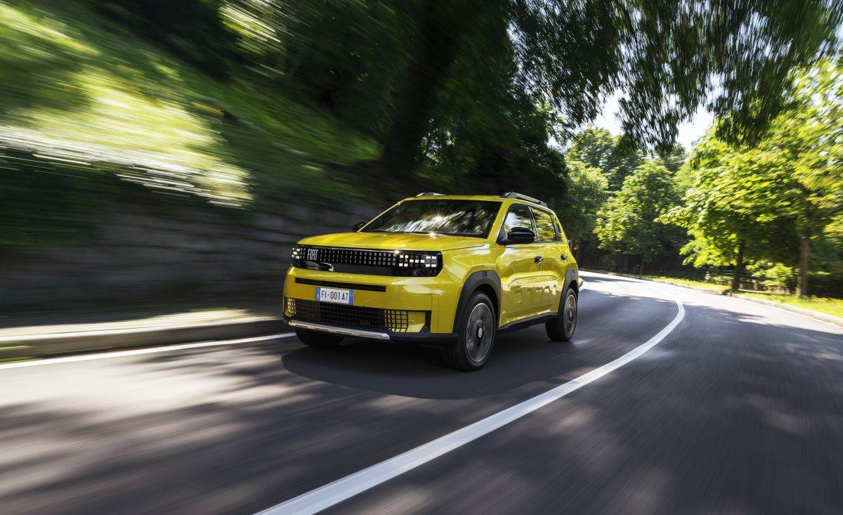 FIAT Grande Panda _ električni automobil _ spoljašnjost _ vožnja _ Foto Stellantis FIAT (10).jpg