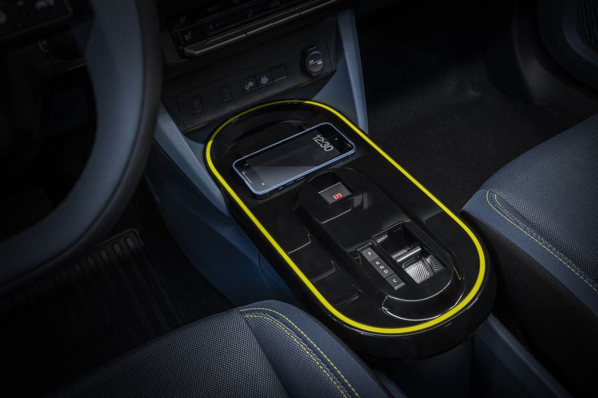 FIAT Grande Panda _ električni automobil _ unutrašnjost _ Foto Stellantis FIAT (8).jpg